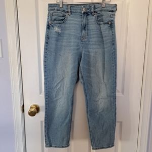 American Eagle Extra-Short Mom Jeans
